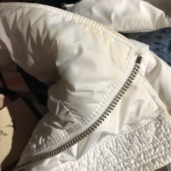 Burberry Brit Short Puffer White Jacket - Picture 5 of 6